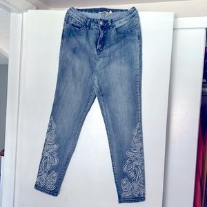 Soft Surroundings Jeggings with Silver Detailing